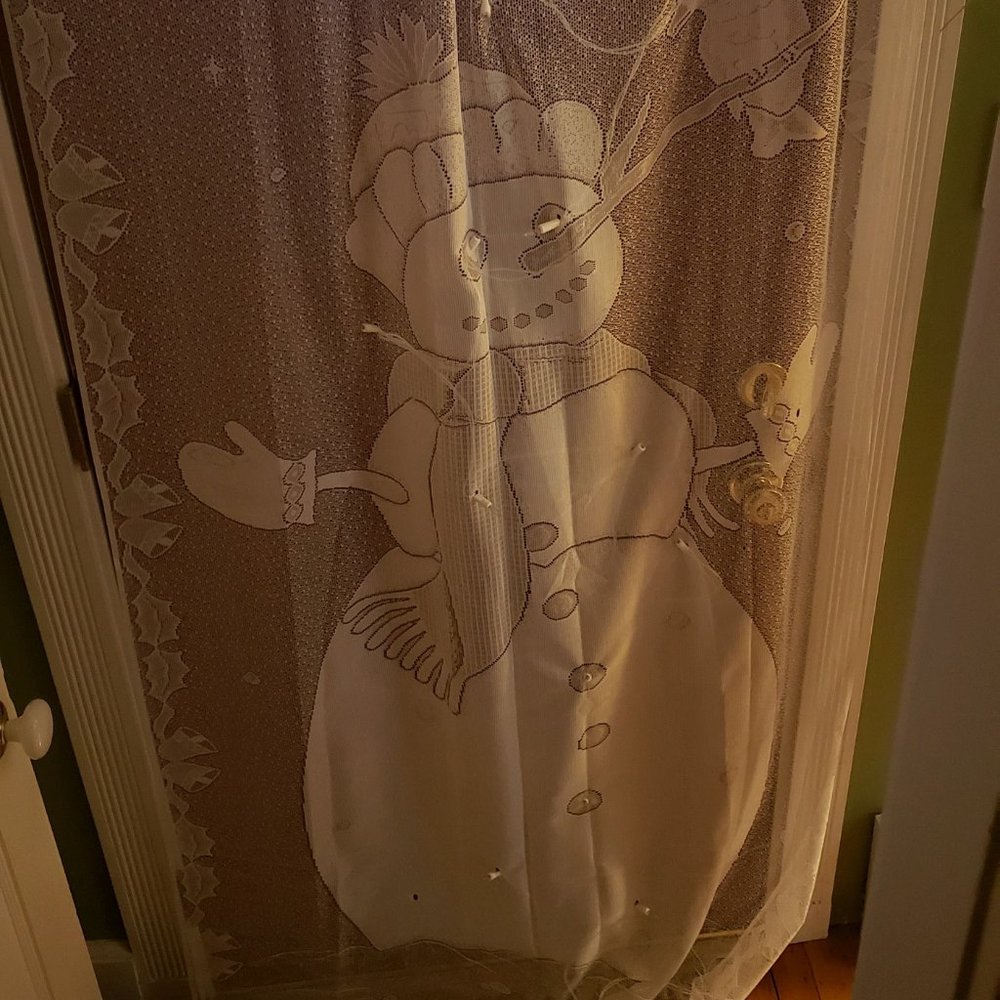 EUC lightup lace snowman curtain